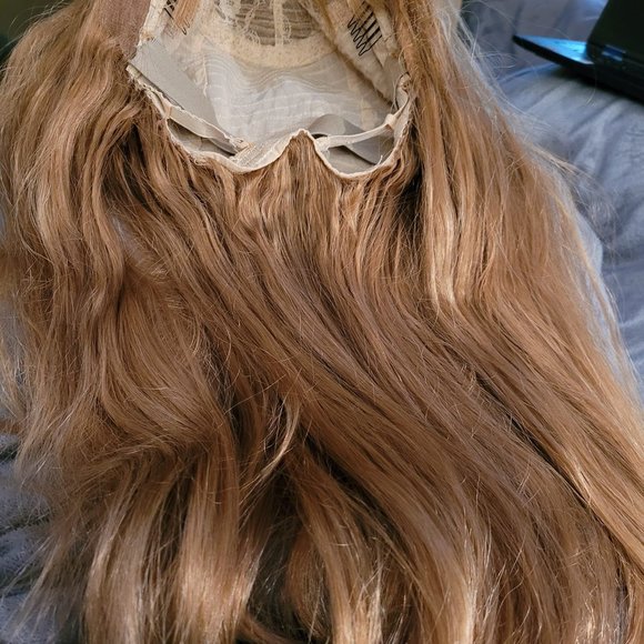 Wig - Picture 2 of 7